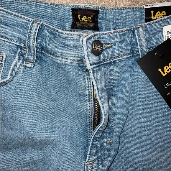 New Lee Mid Rise Boyfriend Short Progress Light size 6M - Picture 3 of 7